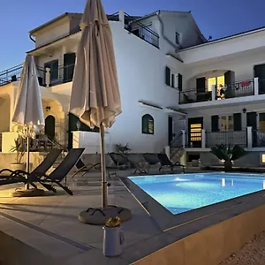 Papalina 2 Rab Town